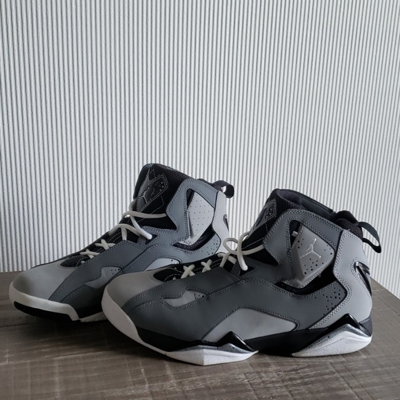 air jordan high tops black and white